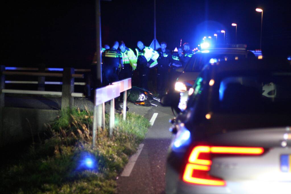 Twee personen aangehouden na achtervolging op scooter