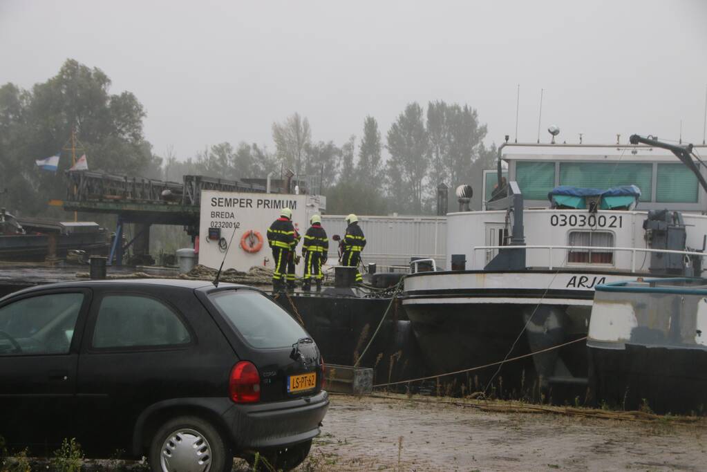 Politie-inval in sloopschip