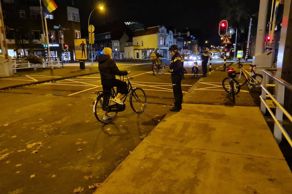 Meerdere bekeuringen na controle op fietsverlichting
