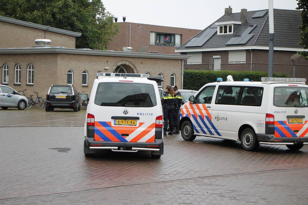Grote hoeveelheid nep-merkkleding in bestelbus in beslag genomen
