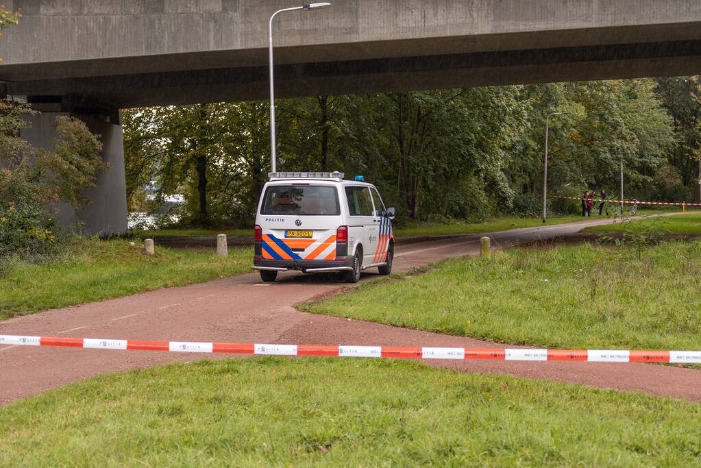 Mogelijk explosief aangetroffen onder viaduct