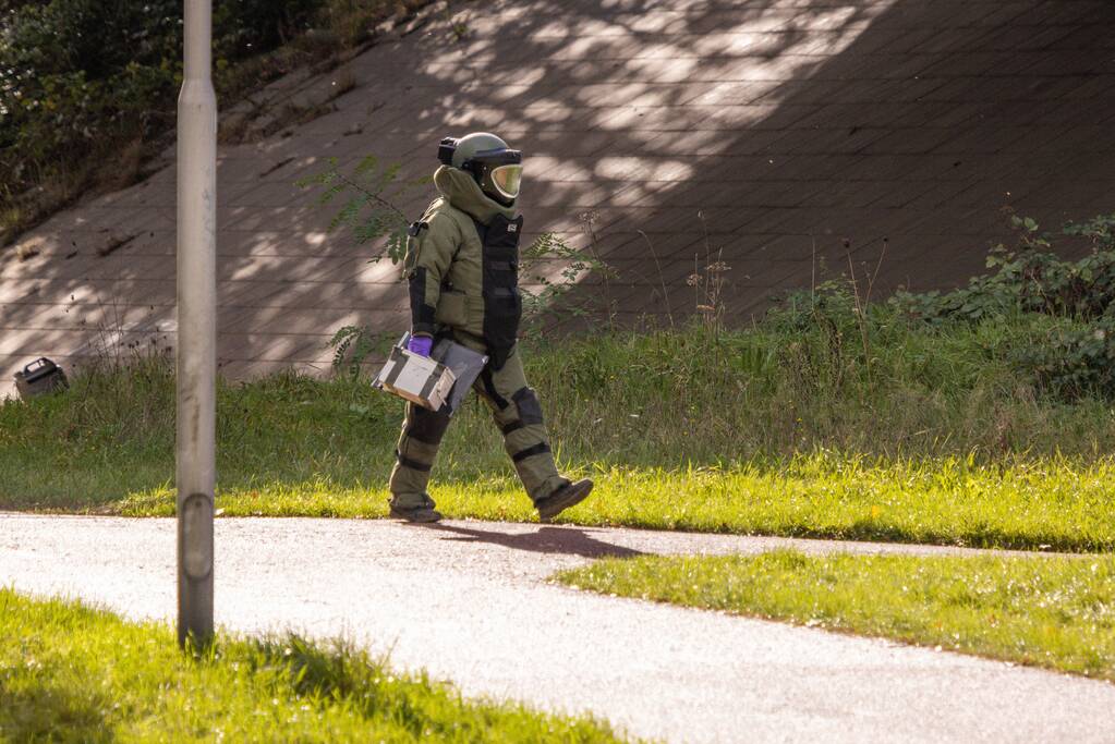 Mogelijk explosief aangetroffen onder viaduct