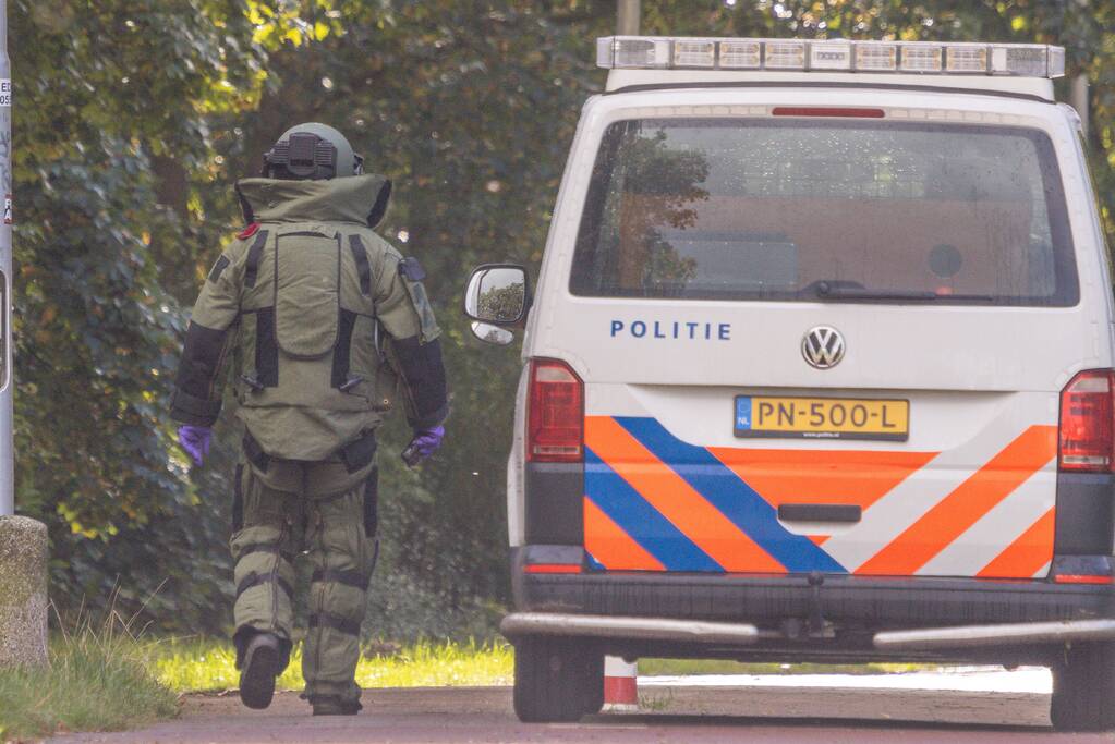 Mogelijk explosief aangetroffen onder viaduct
