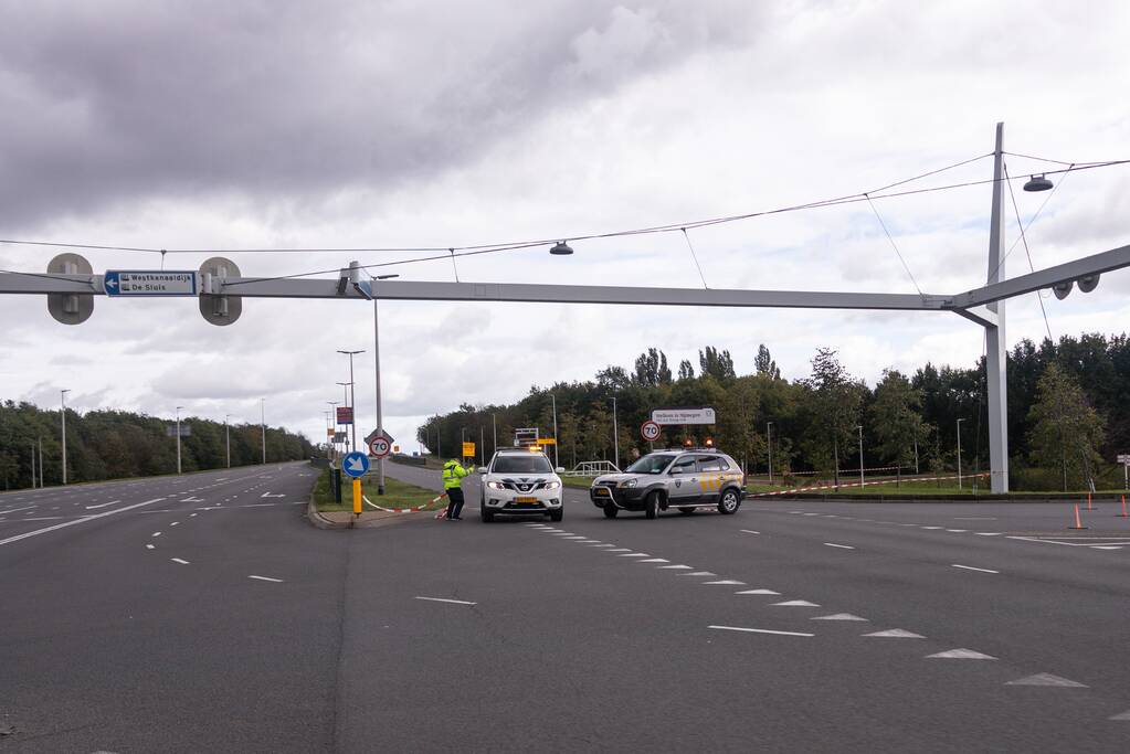 Mogelijk explosief aangetroffen onder viaduct