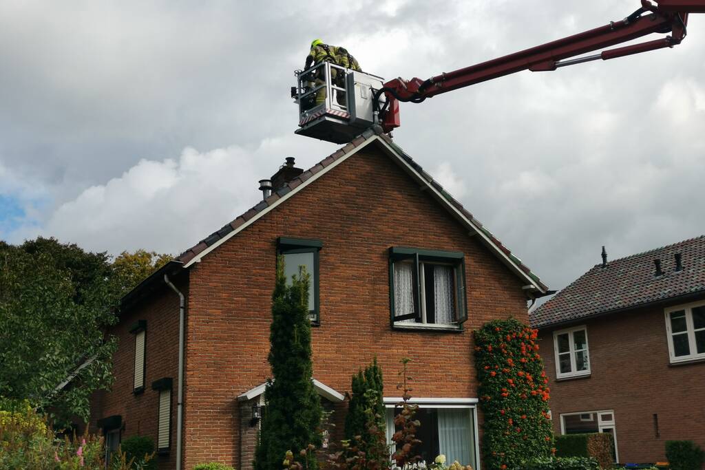 Te warme kachel veroorzaakt brand in woning