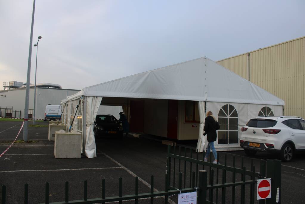 Covid-19 drive-thru-teststraat U-Diagnostics geopend