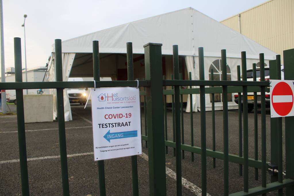 Covid-19 drive-thru-teststraat U-Diagnostics geopend