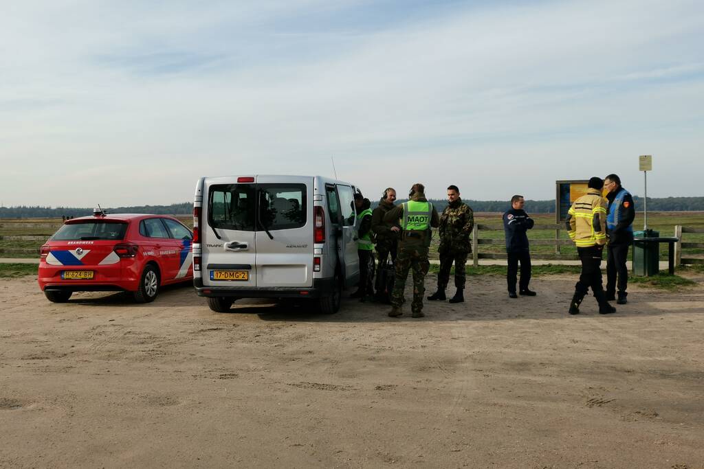 Brandweer en Landmacht oefenen boven Ginkelse Heide