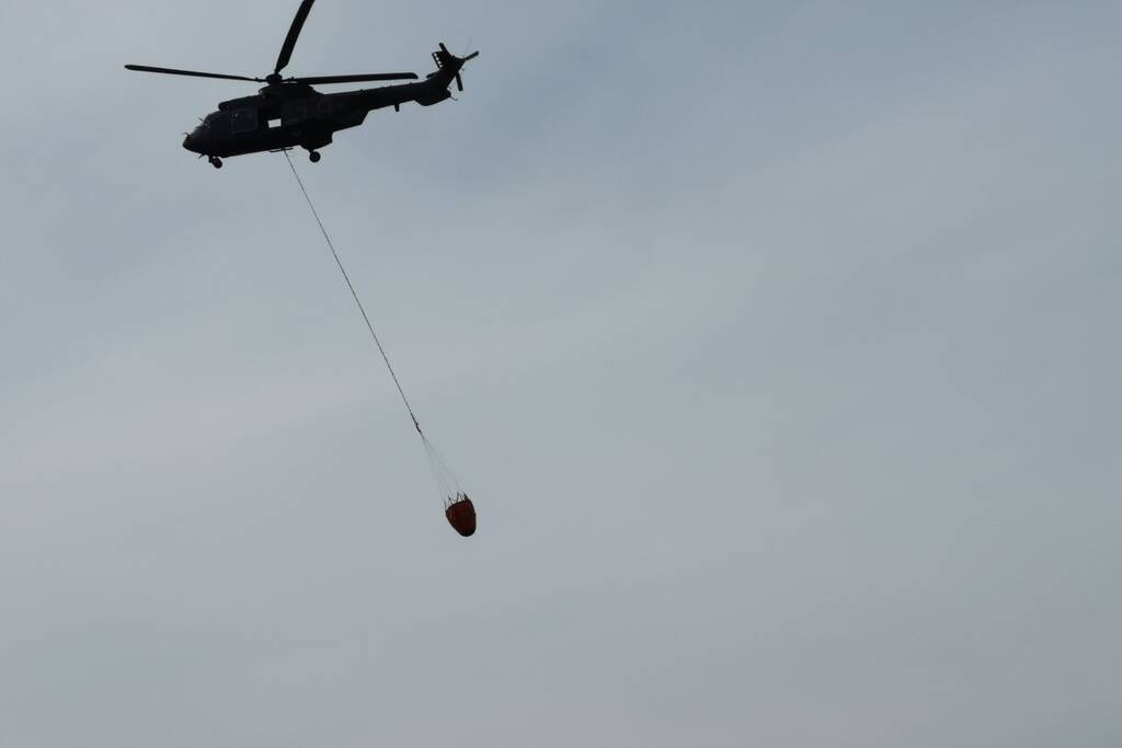 Brandweer en Landmacht oefenen boven Ginkelse Heide