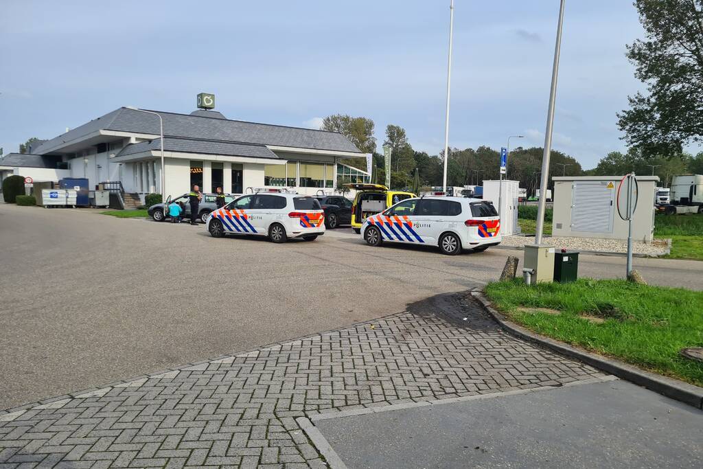 Automobilist doorgereden na aanrijding