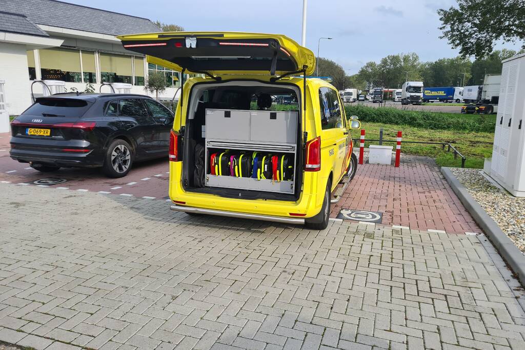 Automobilist doorgereden na aanrijding