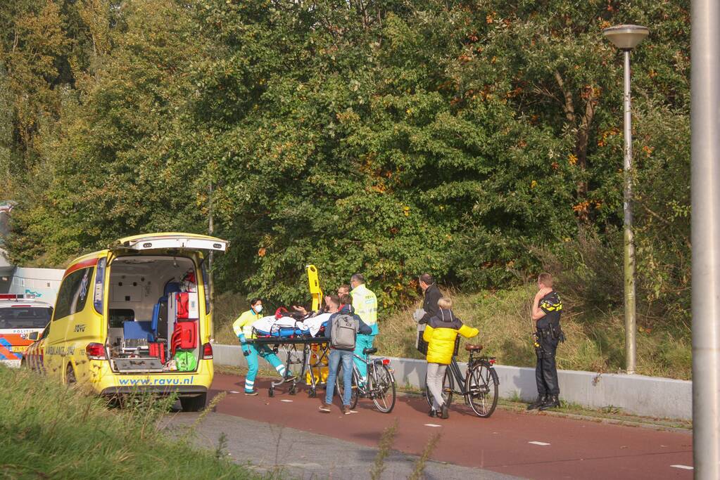 Man gewond na val met scooter in fietstunnel