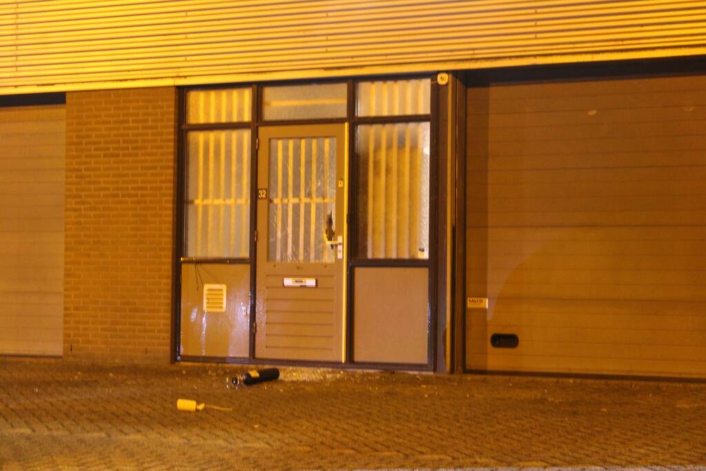 Persoon gewond na vernieling met lachgas tank