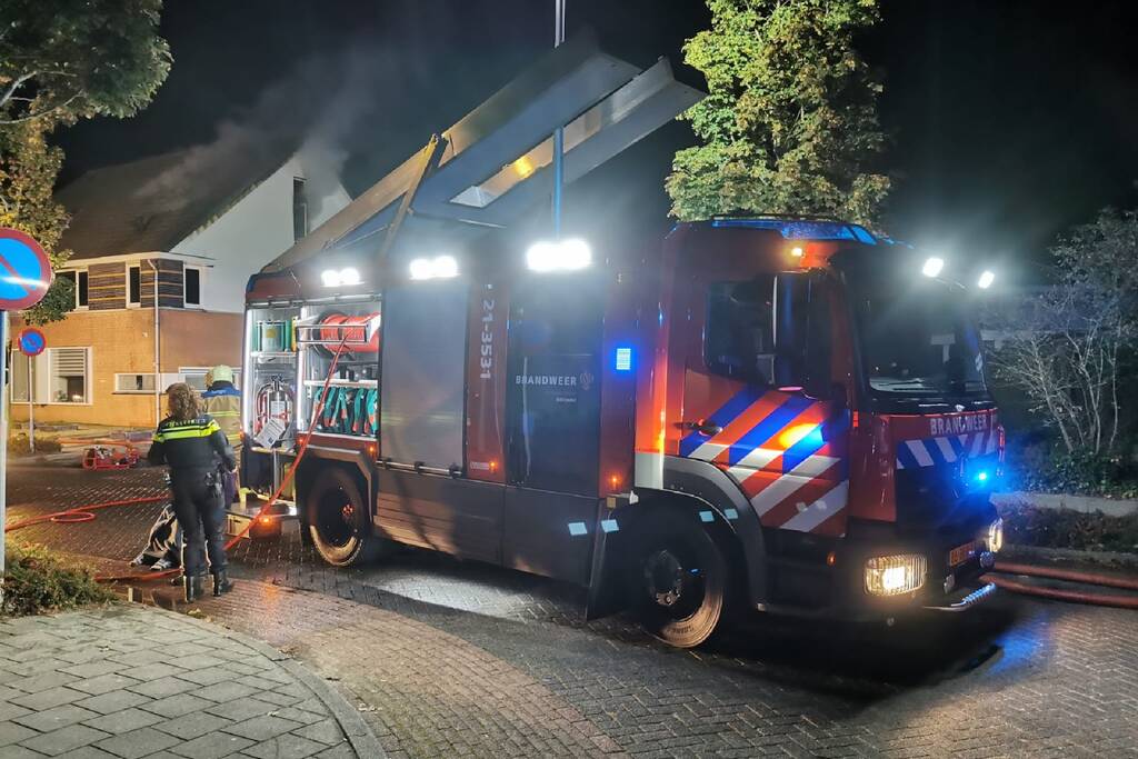 Vier gewonden bij felle woningbrand
