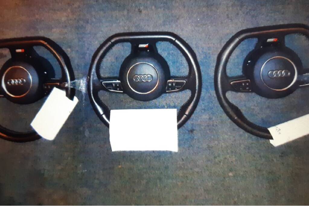Mannen aangehouden na aantreffen gestolen Audi-stuurwielen