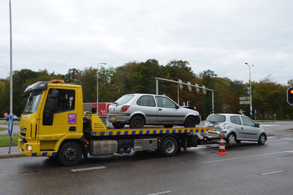 Kop-staart botsing tussen twee voertuigen