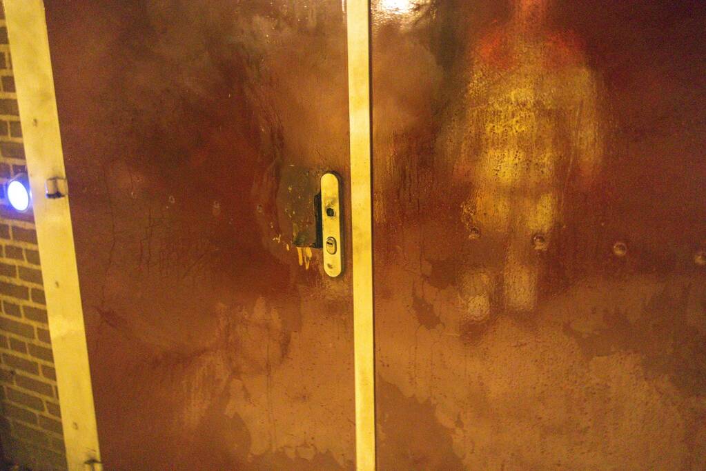 Toegangsdeur opgeblazen van sporthal