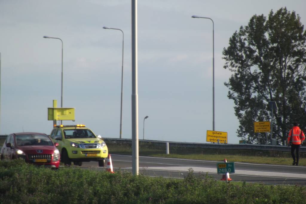 Bedrijfsbus en drie auto's betrokken bij ongeluk