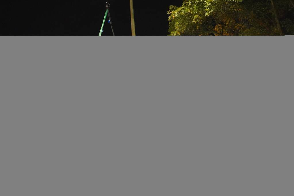 Bestelbus zanger Jason Bouman raakt te water