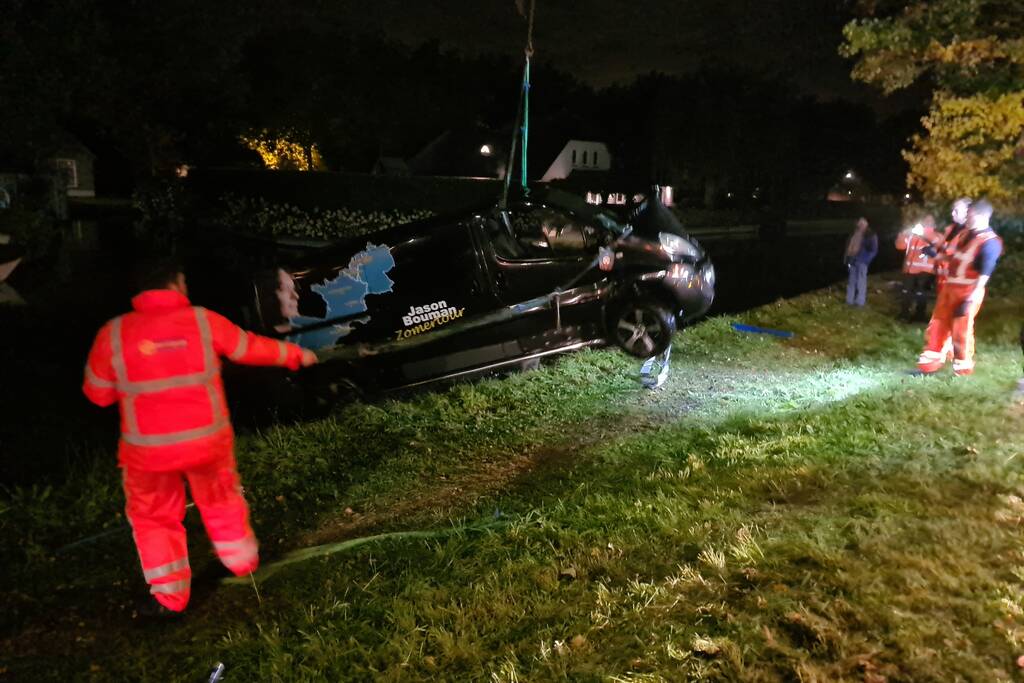 Bestelbus zanger Jason Bouman raakt te water