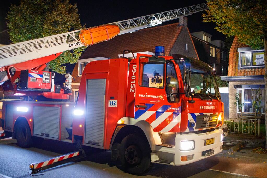 Brand in schoorsteen van woning