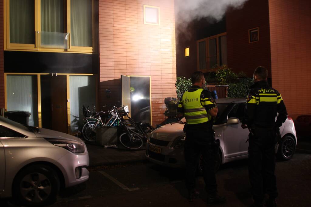 Veel rook bij brand in woning