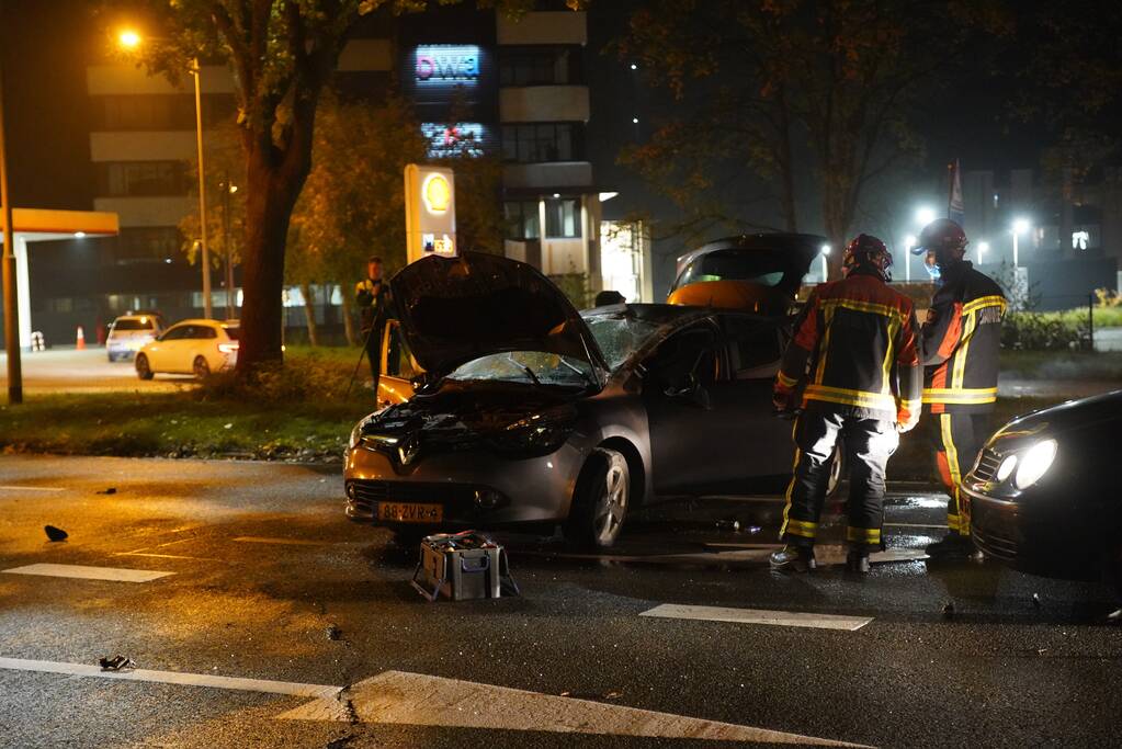 Ravage na botsing met meerdere personenauto's