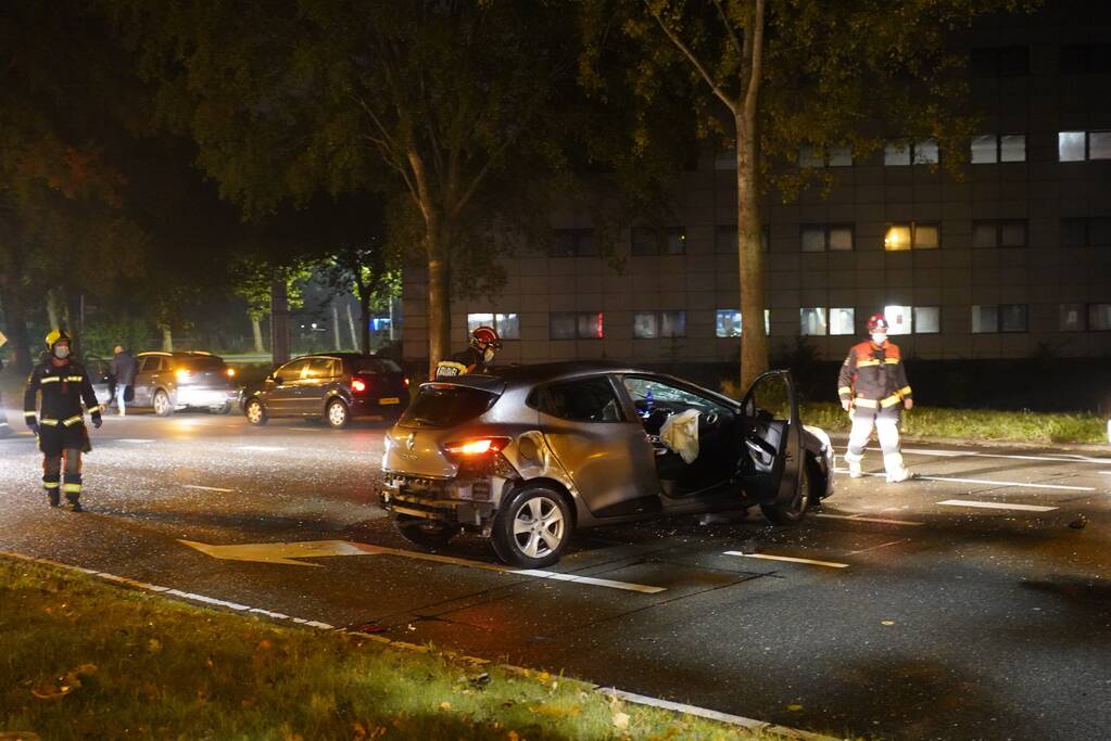Ravage na botsing met meerdere personenauto's