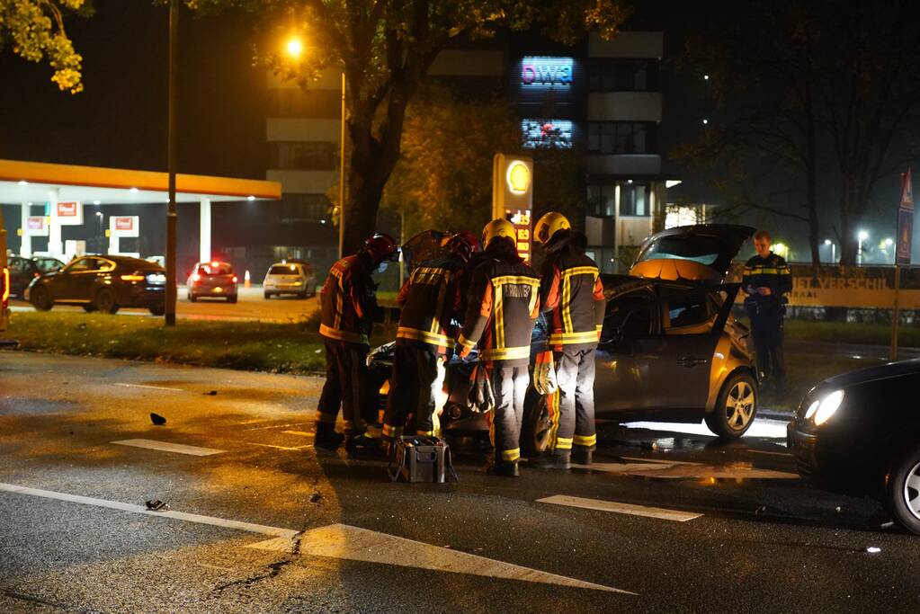 Ravage na botsing met meerdere personenauto's