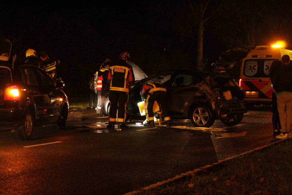 Ravage na botsing met meerdere personenauto's