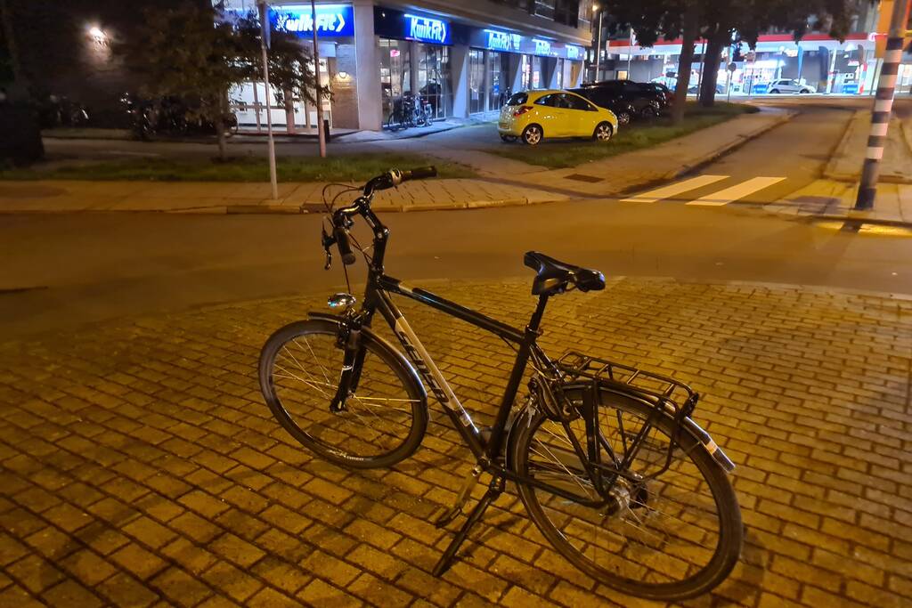 Fietser bezeerd enkel bij ongeval met auto