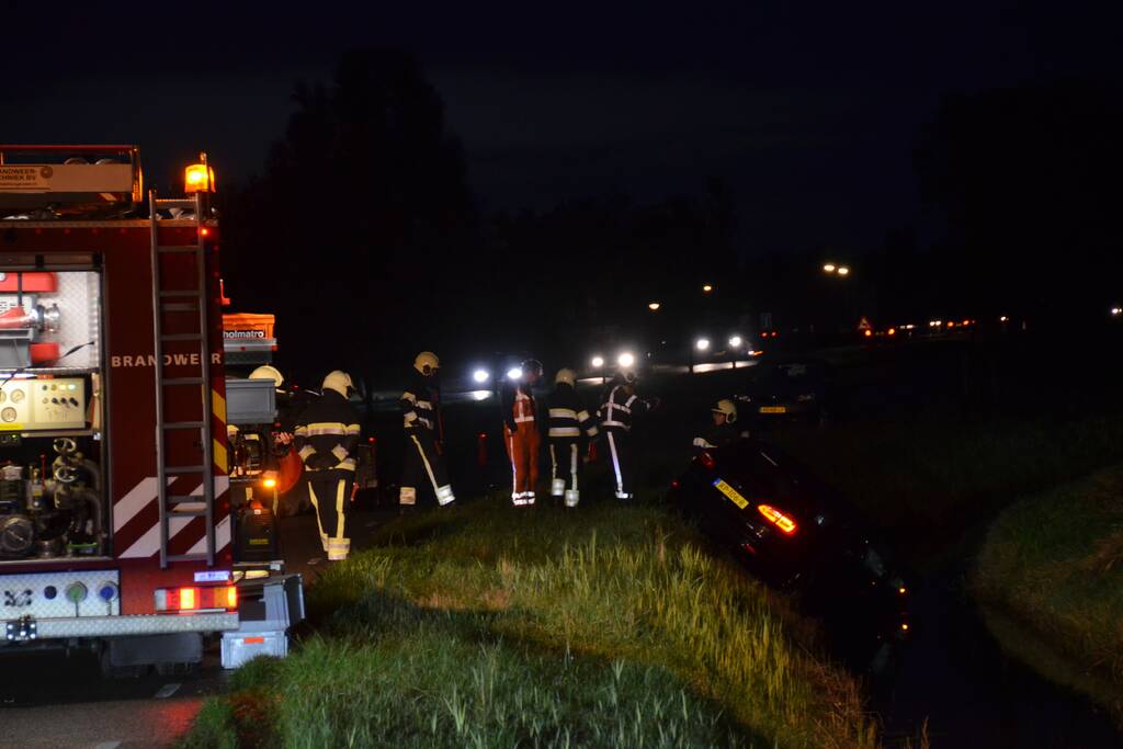 Bestuurder auto gewond bij botsing met tractor
