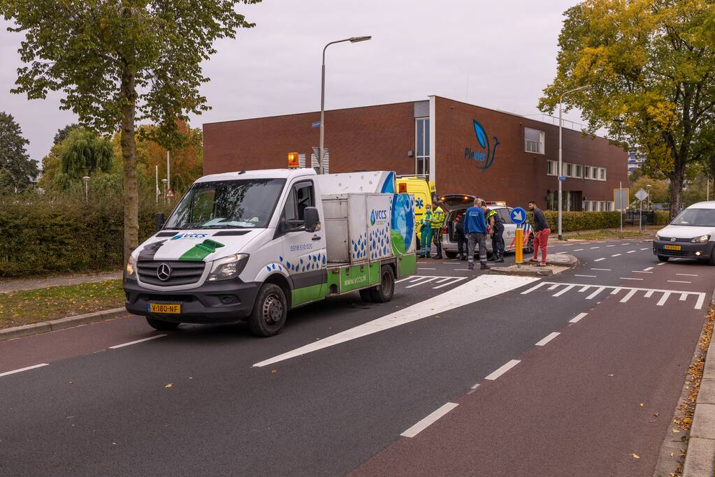 Fietser gewond door aanrijding met containerreiniger