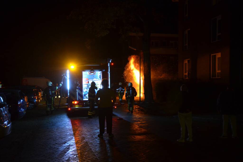 Uitslaande brand in garagebox