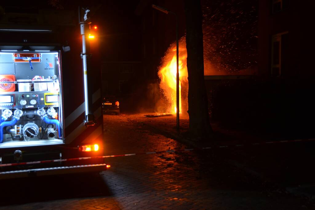 Uitslaande brand in garagebox