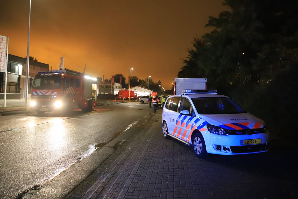 Grote brand in bedrijfspand