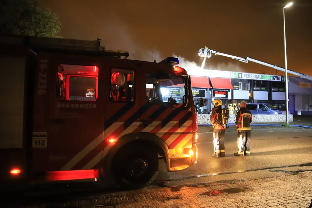 Grote brand in bedrijfspand