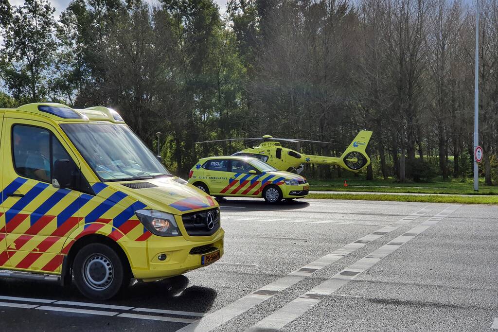 Brommerrijder raakt gewond na ongeval op kruising