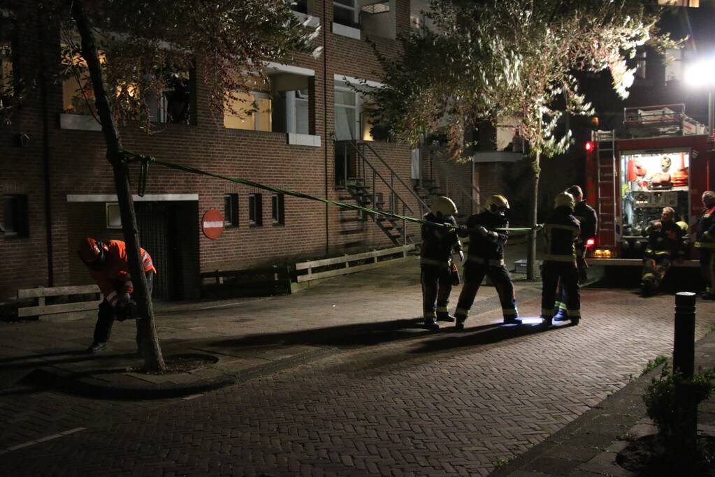 Boom dreigt op woningen te vallen