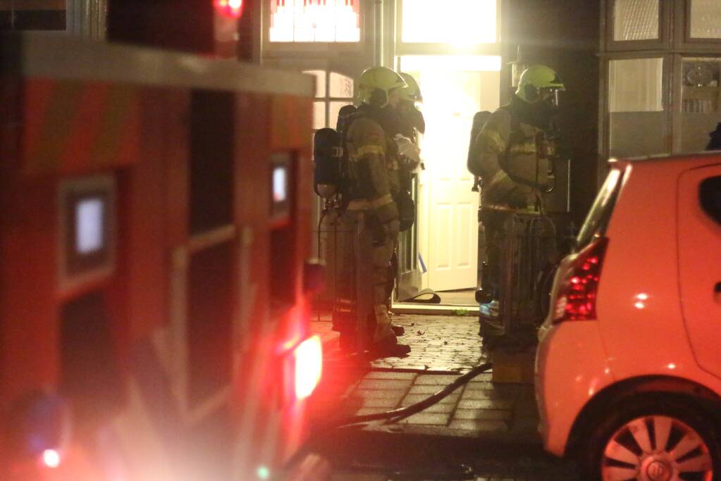 Brand in schoorsteen van woning