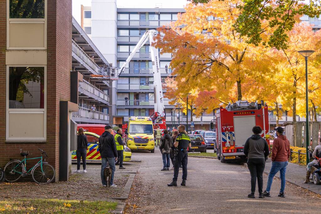 Traumahelikopter landt voor incident in flatwoning