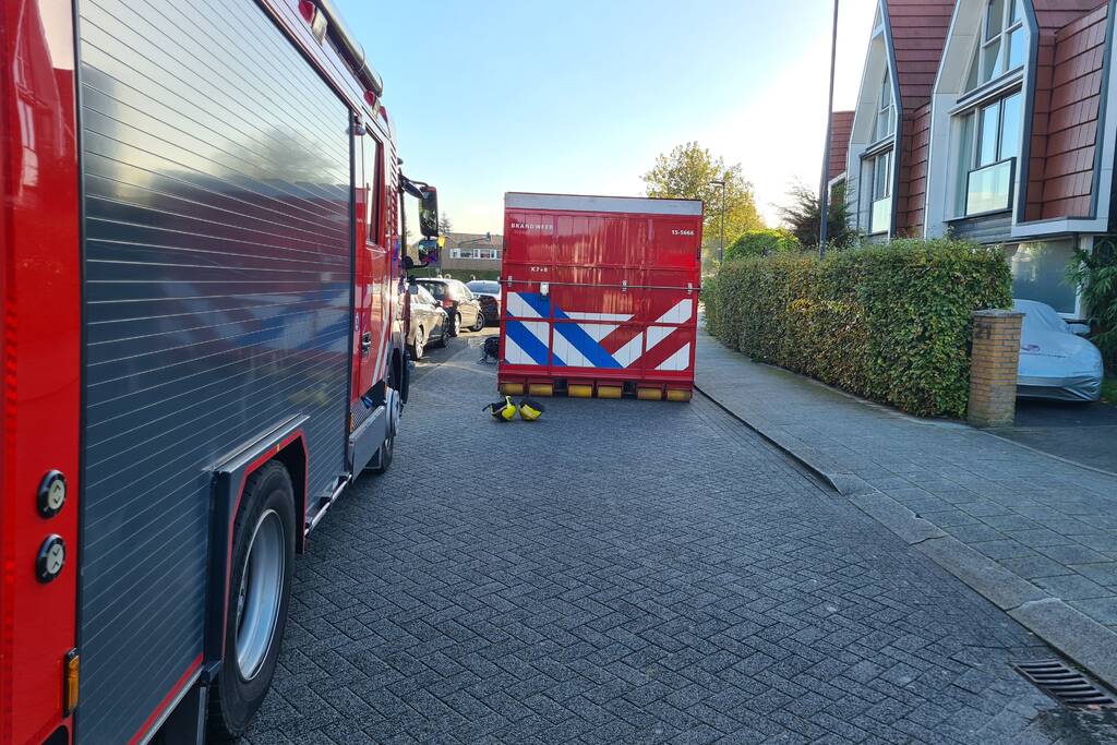 Grote brand in dak van woning