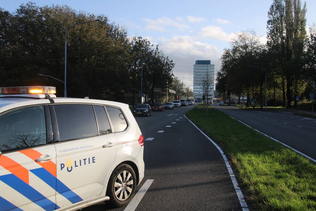 Twee personenvoertuigen betrokken bij botsing