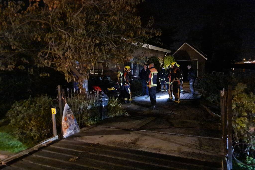 Brandweer verricht metingen voor mogelijk gaslek