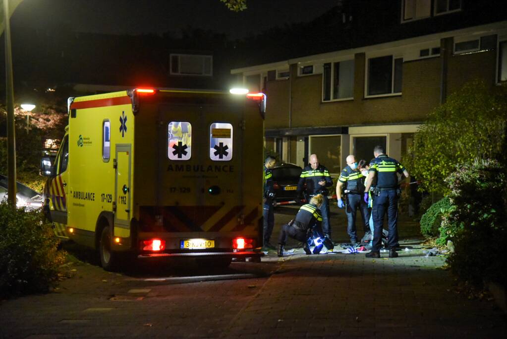 Man zwaargewond bij steekpartij