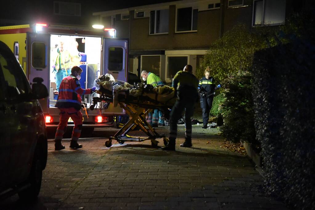 Man zwaargewond bij steekpartij