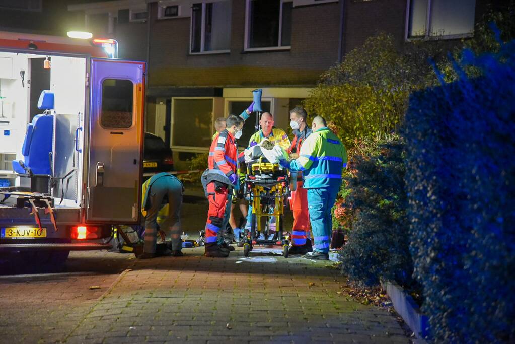 Man zwaargewond bij steekpartij