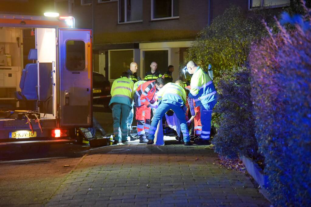 Man zwaargewond bij steekpartij