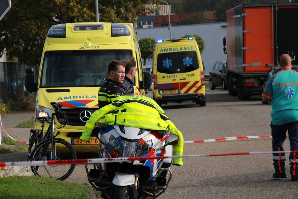 Tesla in botsing met scooter