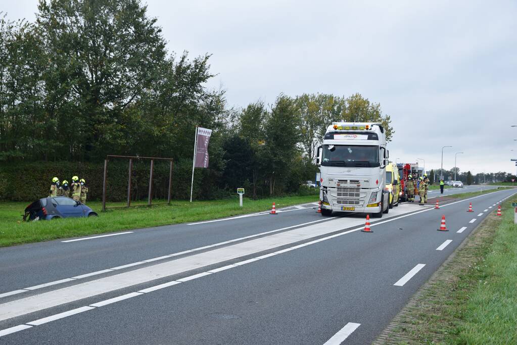 Gewonde bij aanrijding tussen personenauto en vrachtwagen